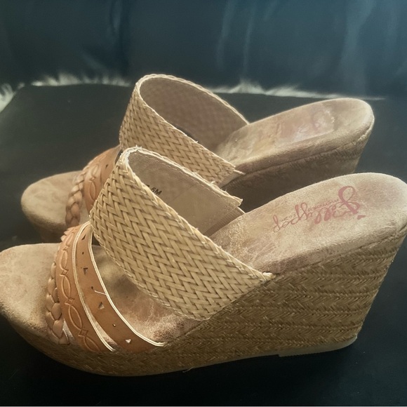 Jelly pops memory foam Sandals Size 7.5 - Picture 4 of 5